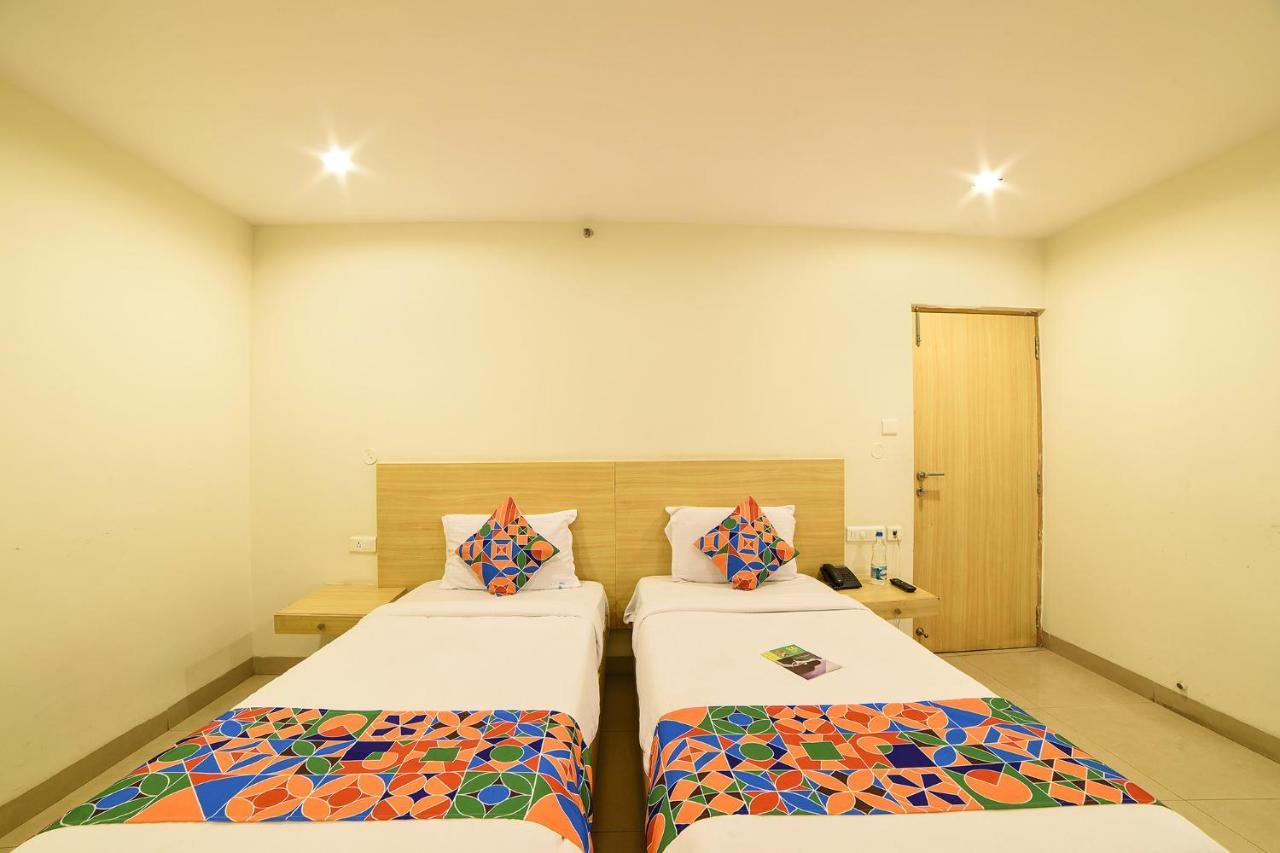 Oriva Vinflora Residency - Nr Lv Prasad Hospital, Banjara Hills Hotel Hyderabad Exterior photo